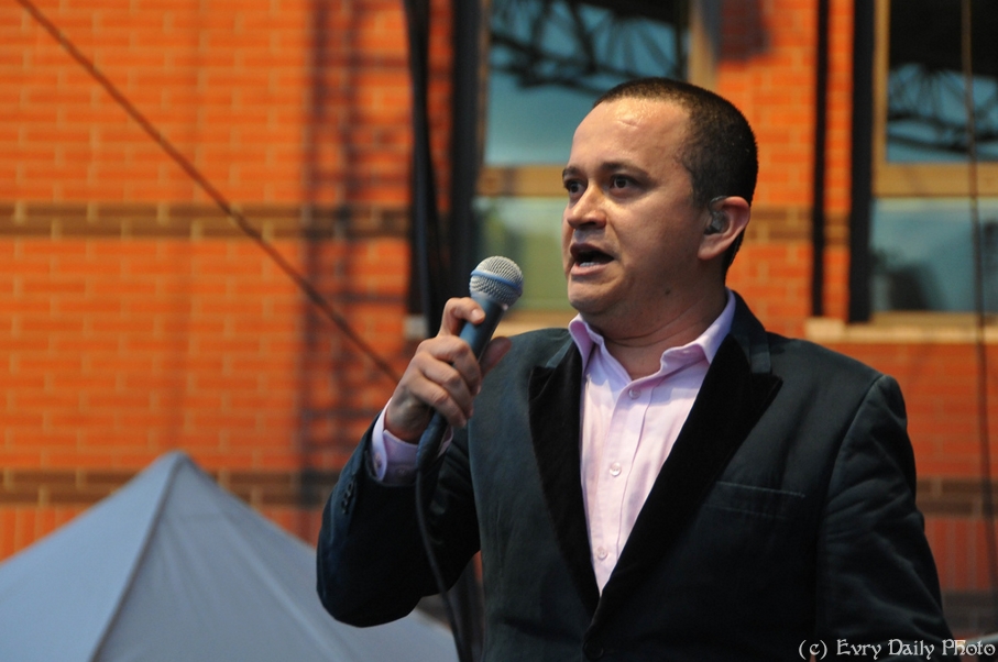 Evry Daily Photo - Fete de la Musique Evry 2010 - Yuri Buenaventura - large - 4735440154.jpg